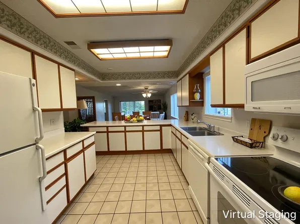350 S Wildwood Dr APT C16, Branson, MO 65616