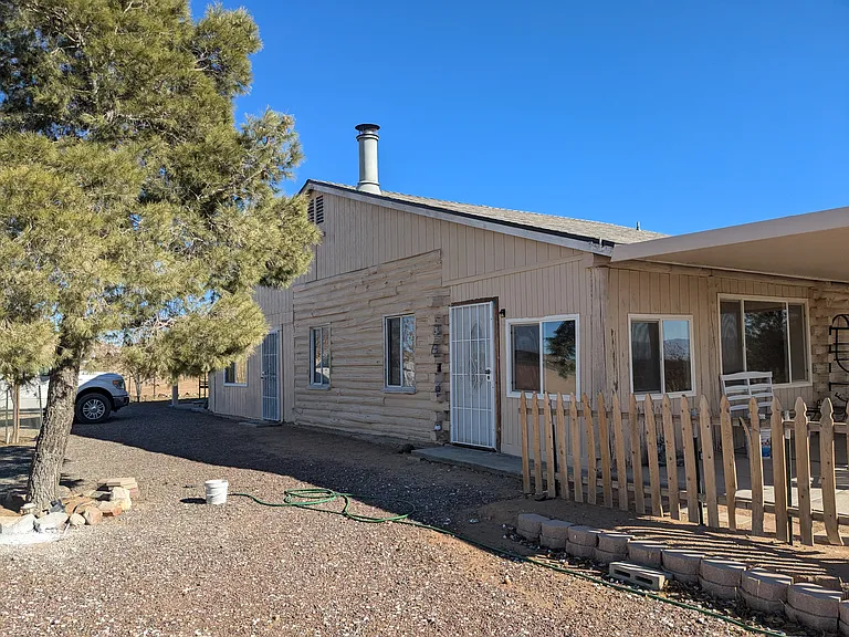 20445 Weimar Ave — Photo 25