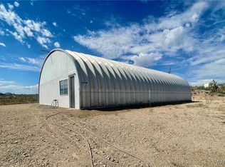 1090 Crescent Dr, Meadview, AZ 86444