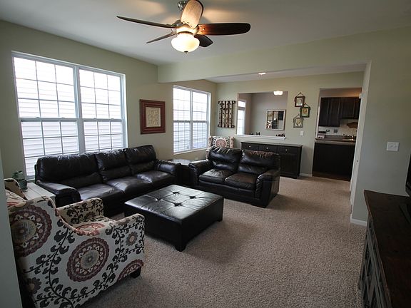 3rd image of 3629 Hyde Park Ct