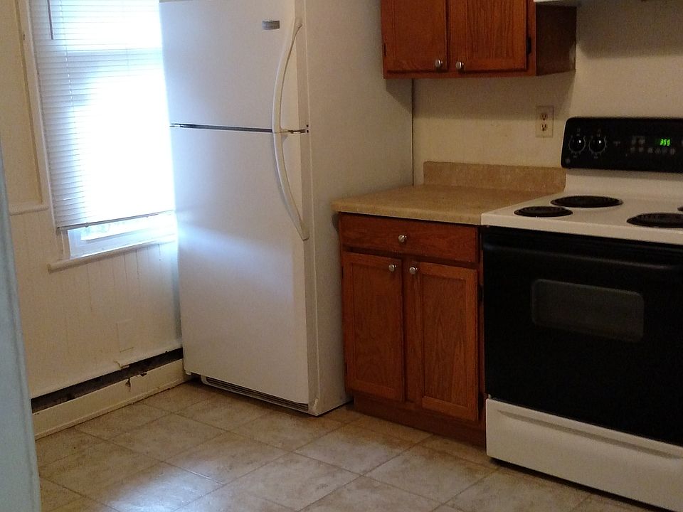 2nd image of 1698 Old River Rd #1