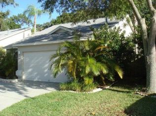 4214 Saint Charles Dr, Sarasota, FL 34243