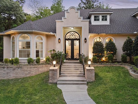 2nd image of 1915 Stoneleaf Dr