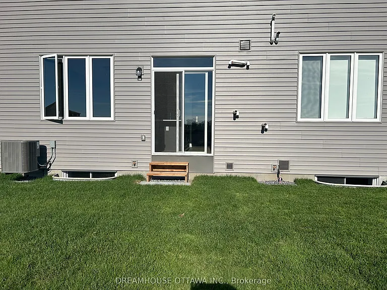 326 Gisborne Pl — Photo 25