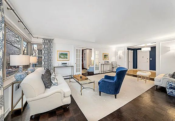2nd image of 1025 5th Ave #2CS
