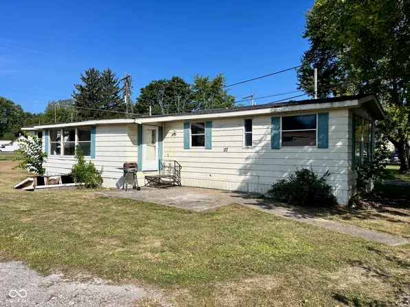 117 S Main St, Kennard, IN 47351