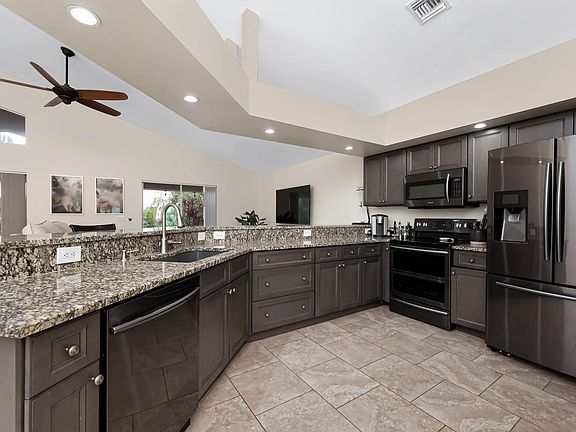 5th image of 9392 Palm Island Cir