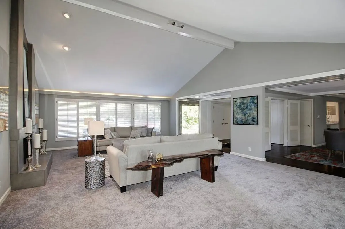 Building Photo - 4140 Lagunita Ct