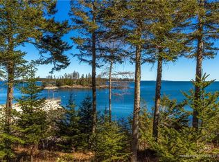 52 Ginn Point Rd, Owls Head, ME 04854
