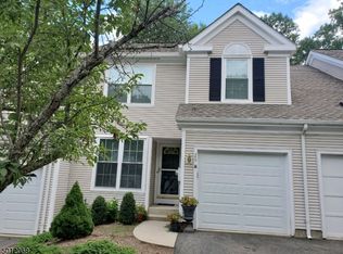 26 Rushmore Ln, Hackettstown, NJ 07840