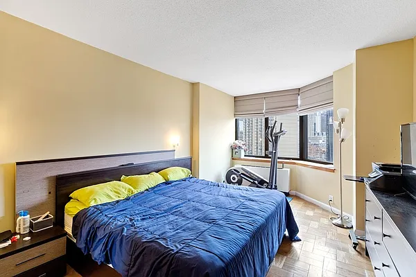 Rented by Corcoran | media 28