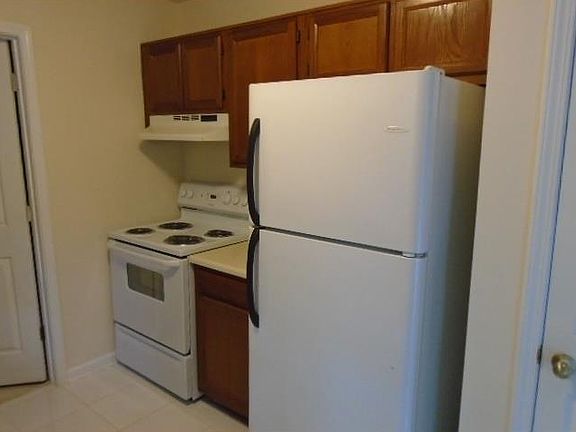 3rd image of 1428 Sisters Ct