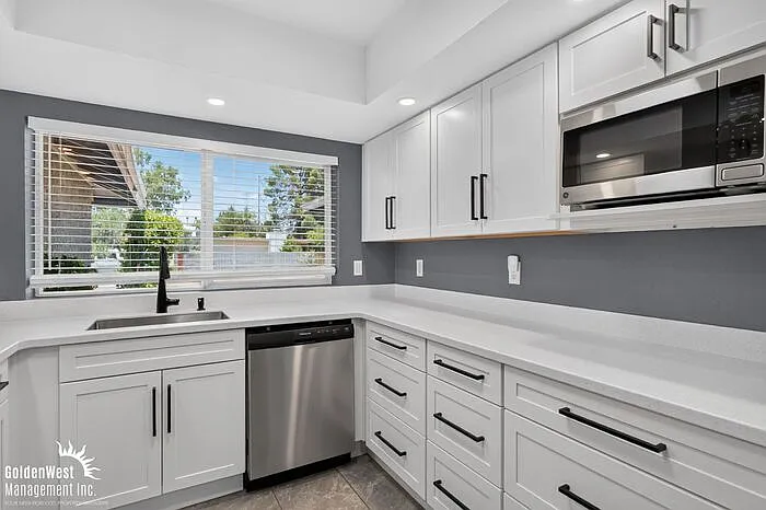 2615 W Straford Dr — Photo 9