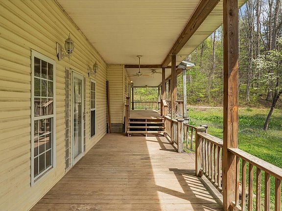5th image of 360 Dixon Cove Rd