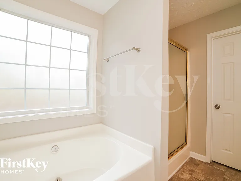 1360 Princeton View Ct — Photo 12