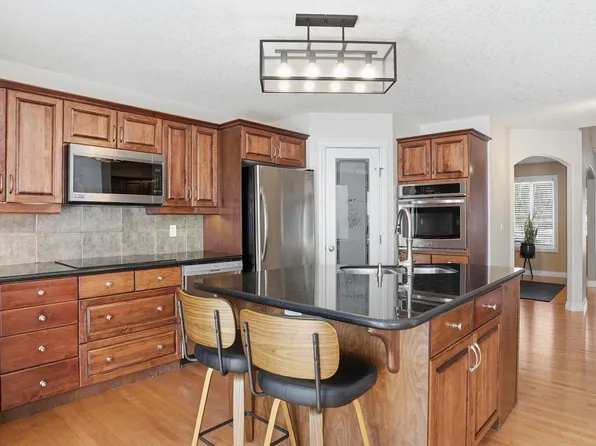 85 Lakewood Blvd, Beaumont, AB T4X 1T4