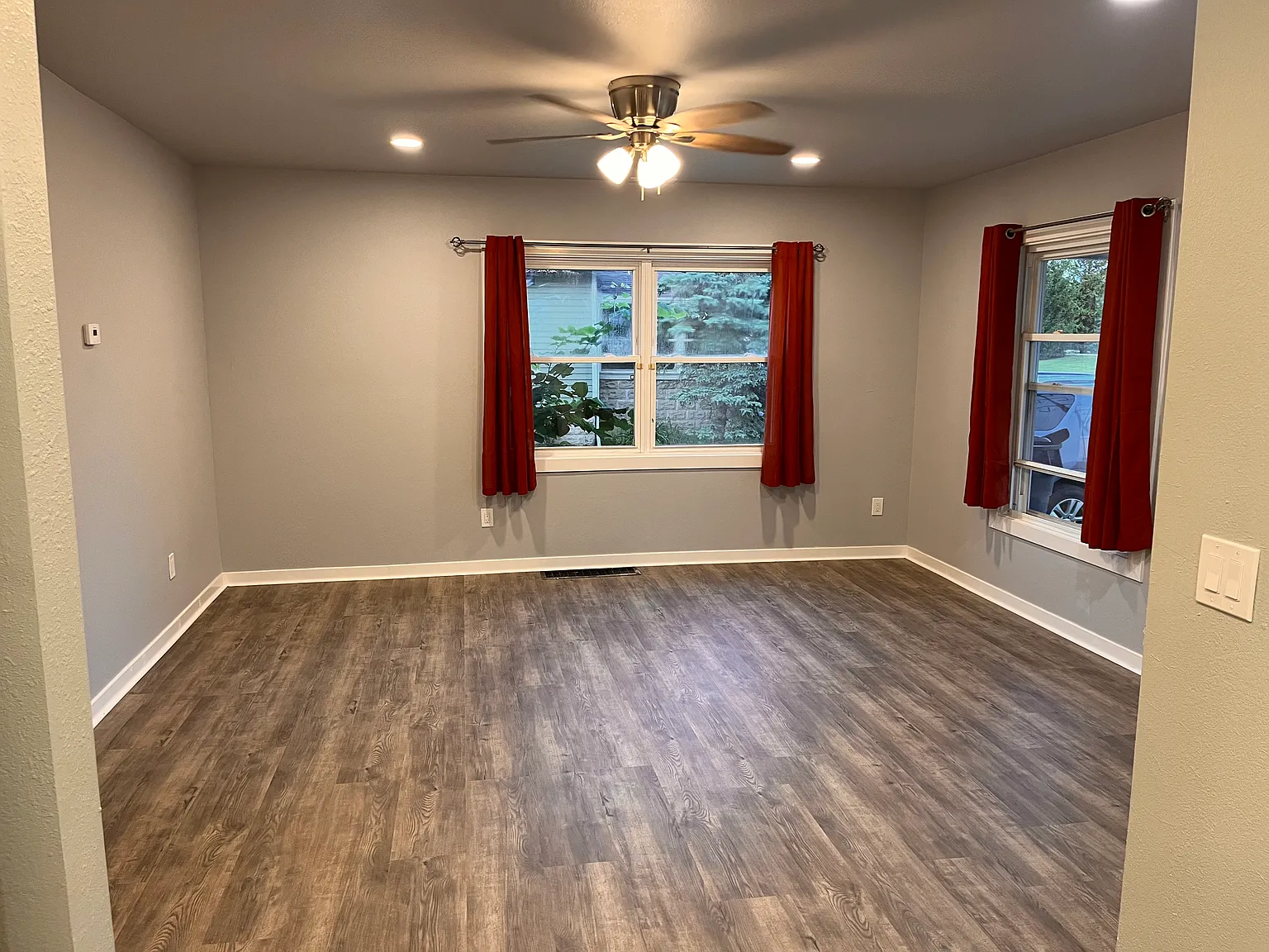 4 bed, 1700 sqft, $2,600 — Photo 2
