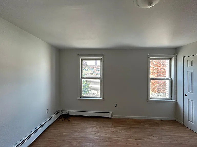 418 John St #1 — Photo 5