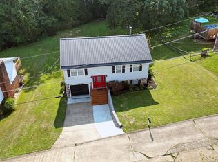 5010 Elmhaven Cir, Cross Lanes, WV 25313