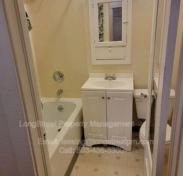 1745 NW Jackson Ave #5 — Photo 11