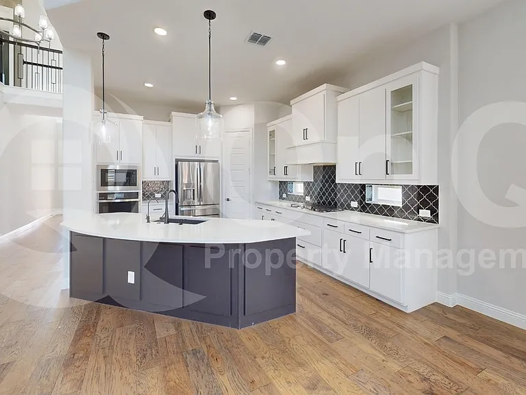 10678 Grayhead Dr — Photo 4