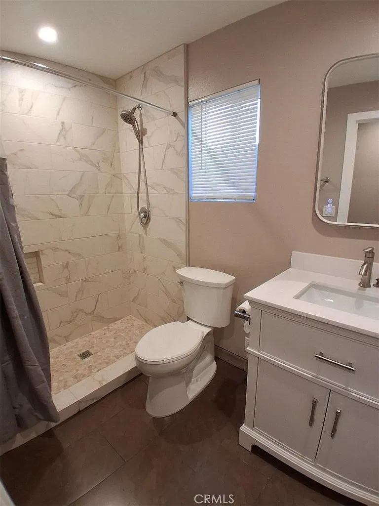 2 bed, 960 sqft, $2,300 — Photo 3