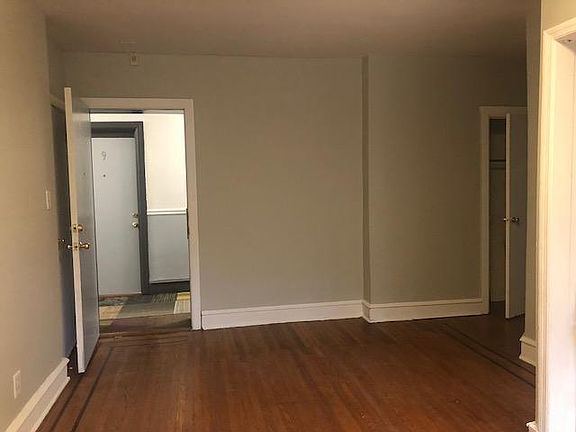 4th image of 4537 Osage Ave #D3
