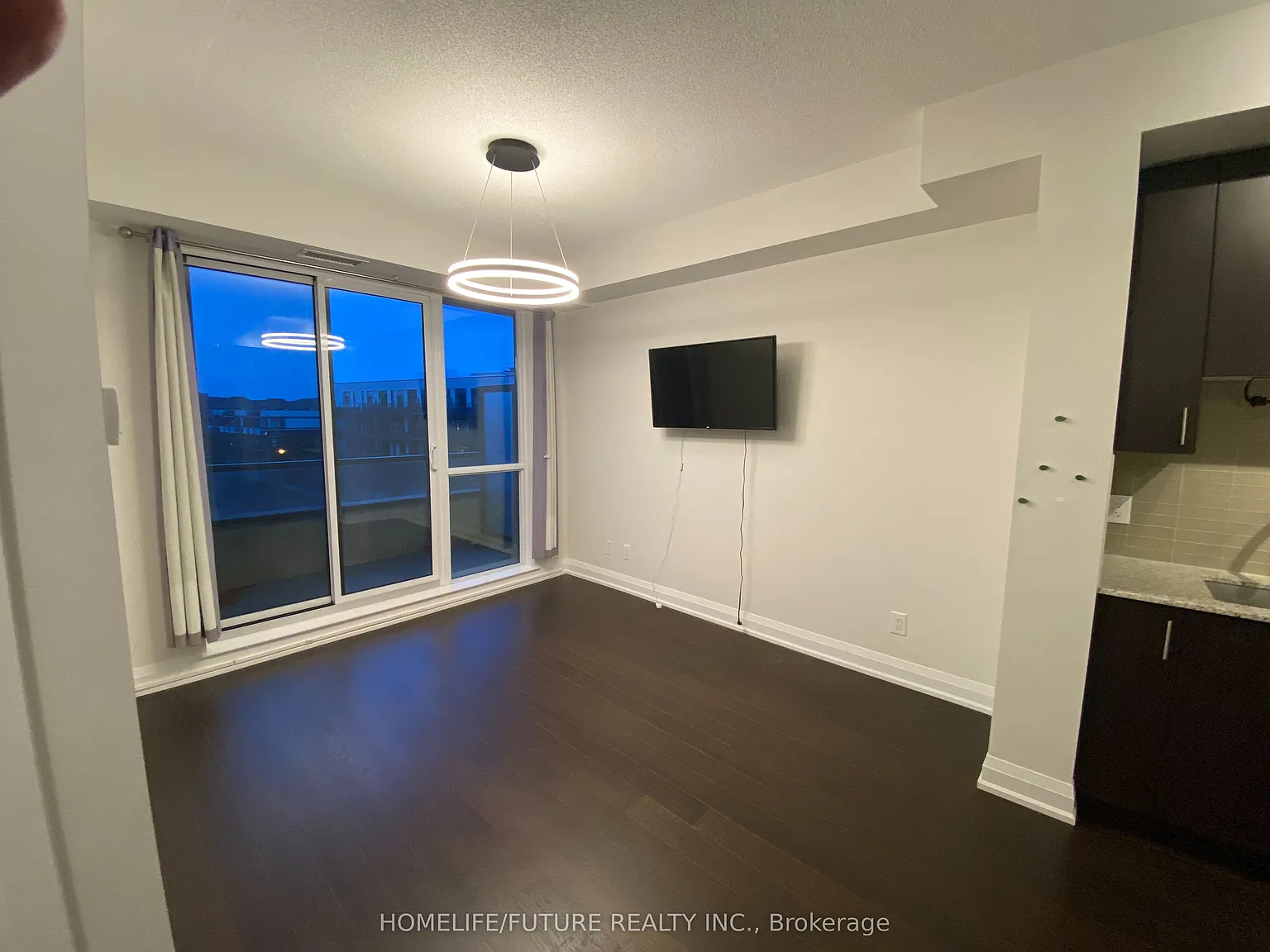 1 bed, $2,100 — Photo 2