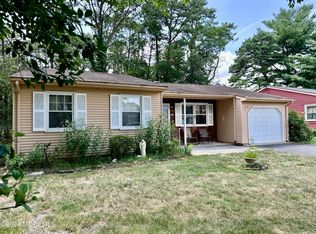 16 Chelsea Dr, Whiting, NJ 08759