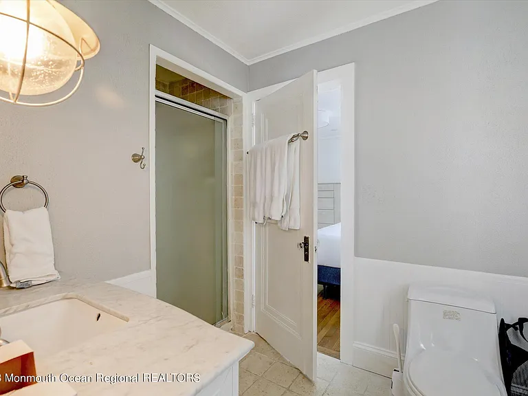 570 N Edgemere Dr #A — Photo 33