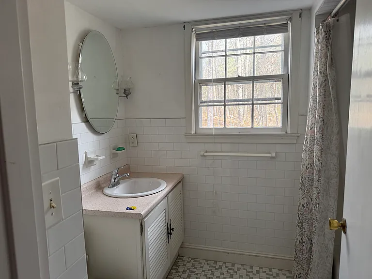10 Greenwood Ln — Photo 5