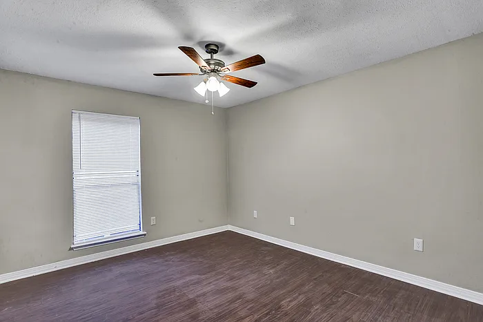 128 Dogwood Cir — Photo 4