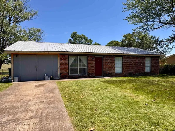 3726 Cleek Echo Dr, Union City, TN 38261