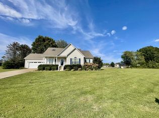 40 Harding Rd, Leoma, TN 38468