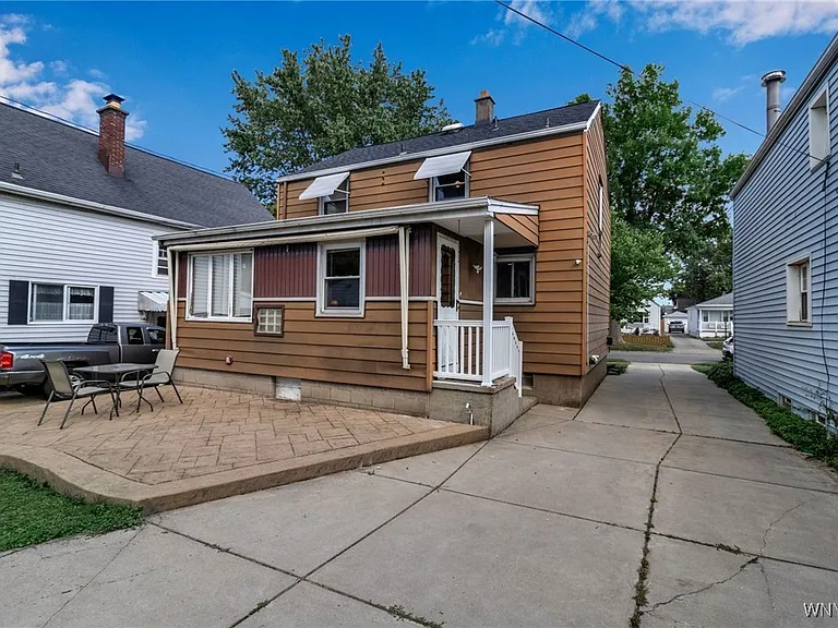 178 Wellington Ave — Photo 5
