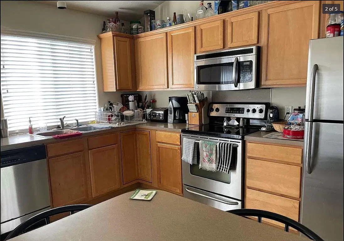 2 bed, 1445 sqft, $1,990 — Photo 2