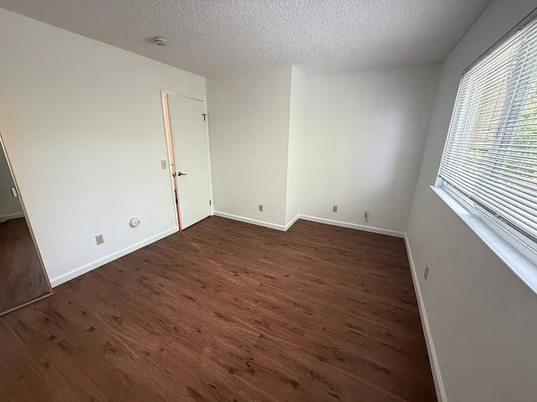 10401 Shaw St #602 — Photo 5