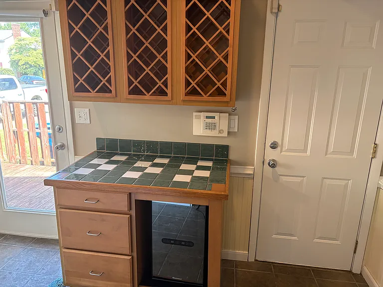 2241 Greenwell Rd — Photo 6
