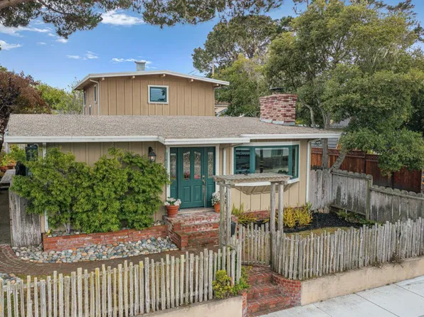 709 Junipero Ave, Pacific Grove, CA 93950