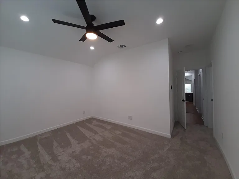 4530 Mayflower St — Photo 10