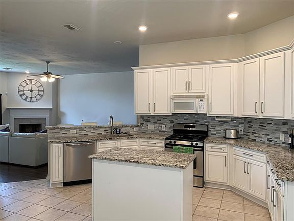 5th image of 12043 Bogey Way