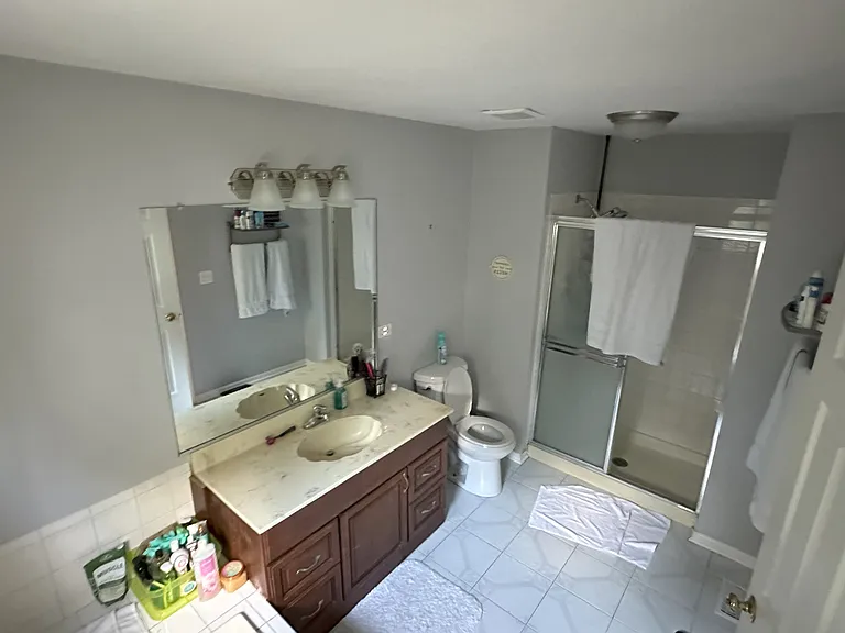 1183 Foxboro Ln — Photo 1