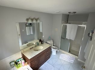 1183 Foxboro Ln, Bartlett, IL 60103