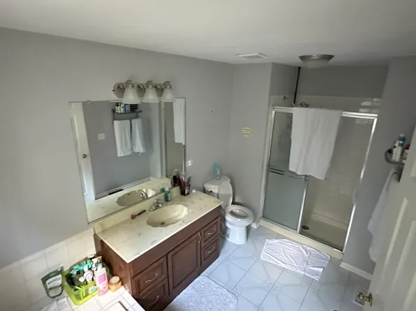 1183 Foxboro Ln, Bartlett, IL 60103