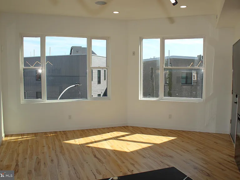 3017 Ridge Ave #B — Photo 8