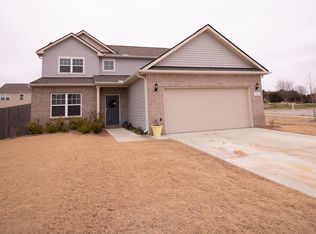 1702 Red Clay Dr, Lebanon, TN 37087