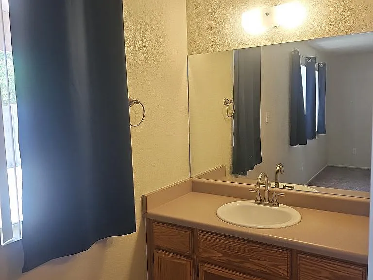 En suite bathroom vanity