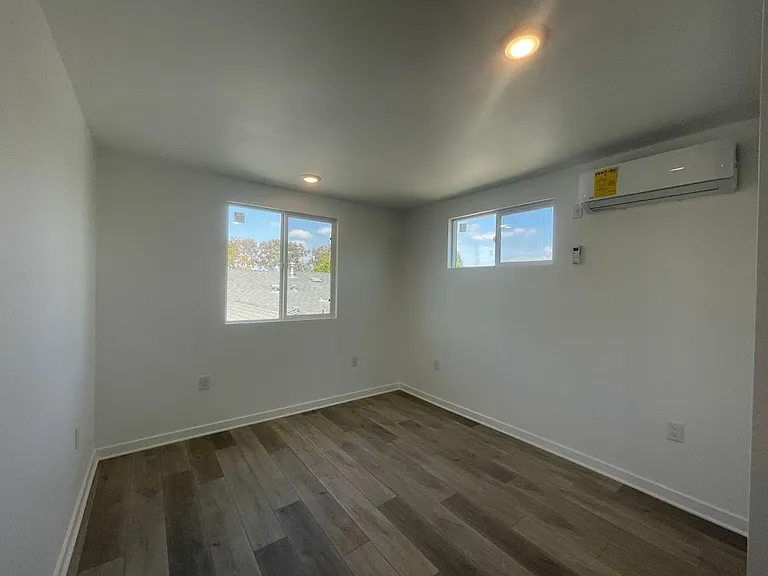 2718 Bomberry St — Photo 16