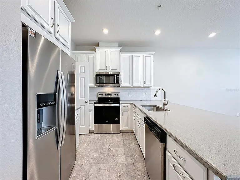10141 Greenstone Ridge St — Photo 12