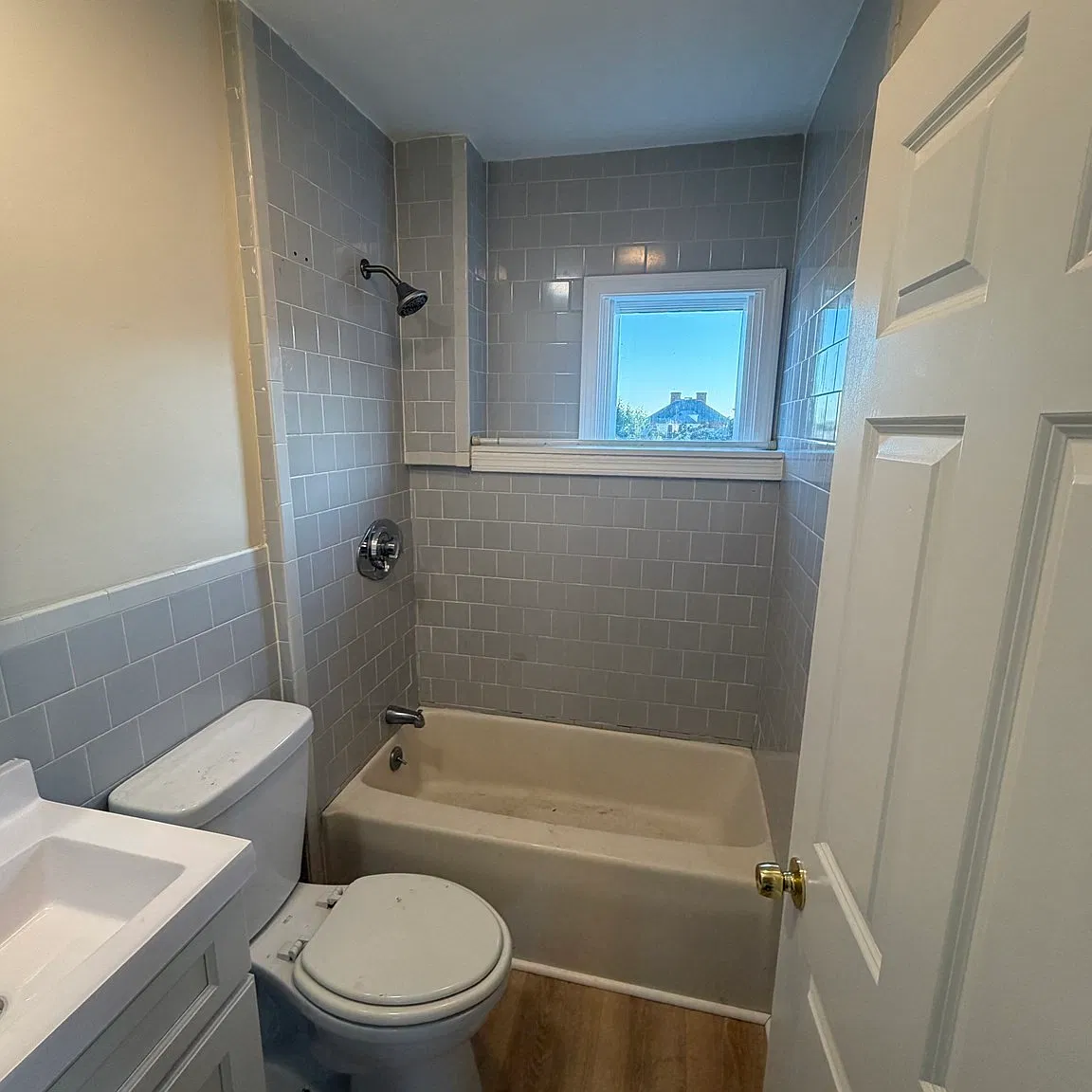2 bed, 1.0 bath, 739 sqft, $1,400 — Photo 3